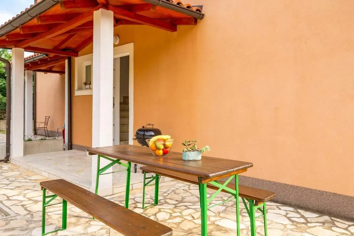 Apartman Julijana 0*, Dramalj